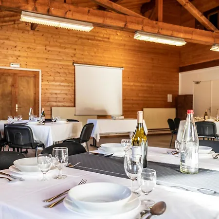 Hotel-club Cote Dole, Ussim